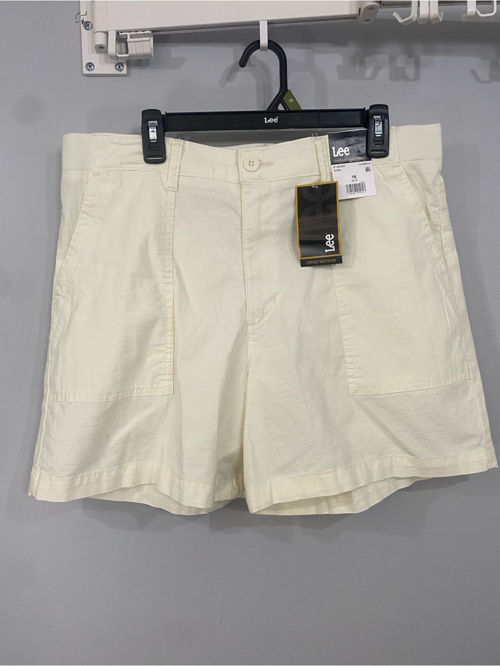 Lee Woman’s Cream Flat Front Casual Shorts